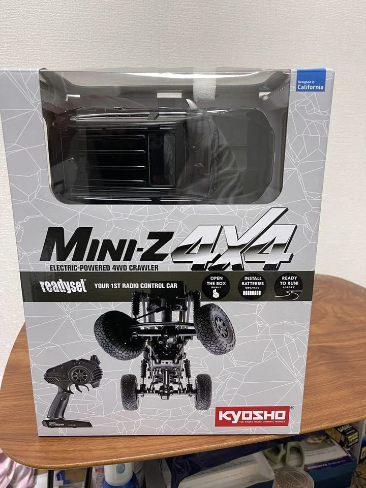 Kyosho Mini Z 4x4 Toyota Land Cruiser 300 schwarze LED-Leuchten gebraucht... - Bild 1 von 4