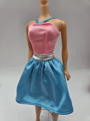 Ropa Muñeca Barbie De Colección Años 90 Rosa Azul Brillante Vestido Genuino con Etiqueta Barbie Foto 1 de 4