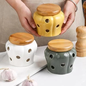 Modern Ceramic Garlic Keeper, Stoneware with Lid Snacks Candy Ventilated Garlic - Picture 1 of 6