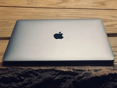 Apple MacBook Pro 13” (2017) – Modell A1708 (EMC 3164) 512 GB - Bild 1 von 4