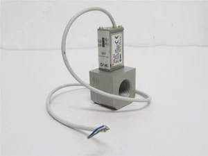 242547 New-No Box; SMC IS10E-4004 Pressure Switch 0.7MPa; 100VAC/DC; 1/2NPT - Picture 1 of 7