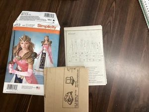 Simplicity 8113 Princess Zelda Warrior Costume Sewing Pattern Sizes 6-14, Uncut - Picture 1 of 2