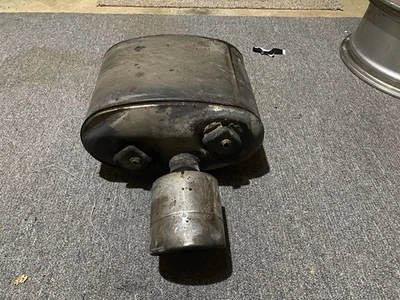 Silenciador trasero derecho sistema de escape trasero derecho Lexus IS250 IS350 2014-2016 OEM Foto 1 de 4