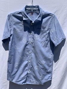 Cat & Jack Jungen Medium 12/14 hellblau Button-Down Hemd mit weißen Dinosauriern - Bild 1 von 5