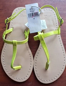GAP KIDS Girls SANDALS FLATS Size 12 YELLOW Patent Leather Adjustable Buckle NWT - Picture 1 of 6
