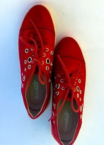 1 PAAR ROTE DAMENSCHUHE FAST NEU S. FOTOS+ART. BESCH. C15 UNSERE SPENDENAKTION - Bild 1 von 7