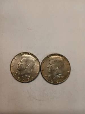 Lote de 2 medios dólares Kennedy 1968 40 por ciento plata Foto 1 de 2