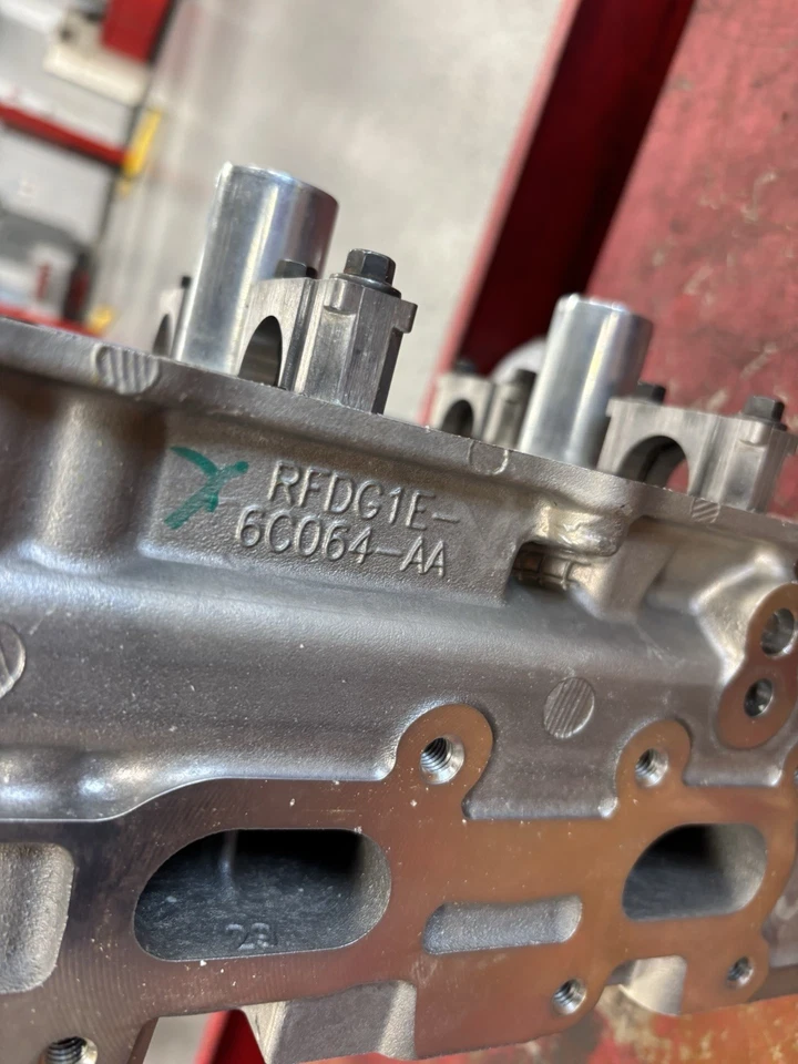 原始设备制造商 2011 - 2019 年福特 3.5 升 / 3.7 升发动机左侧气缸盖 DG1E-6C064-AA — 第 1/4 张图片