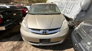 Passenger Right Front Spindle/Knuckle AWD Fits 04-10 SIENNA 22394 - Picture 1 of 11