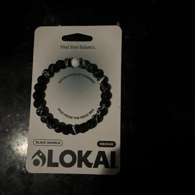 LOKAI: Pulsera mediana MÁRMOL NEGRO Monte Everest y Mar Muerto ENCUENTRA TU EQUILIBRIO Foto 1 de 2