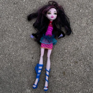Monster High Doll Mattel. Purple Hands, Blue Boots, Heart on Face - Picture 1 of 5