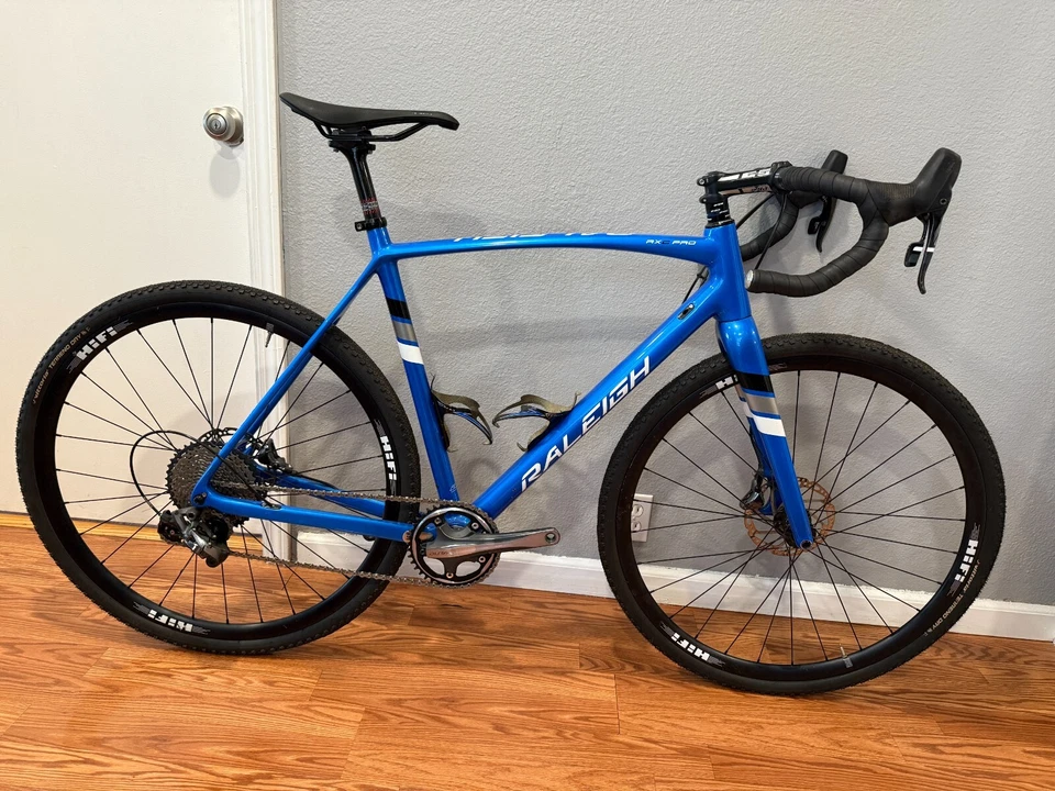 Bicicleta de carbono ciclocross disco 56 cm Raleigh RXC PRO - 11 VELOCIDADES SRAM FORCE Foto 1 de 4