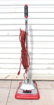 Aspiradora vertical comercial Perfect P101 #600 Foto 1 de 4