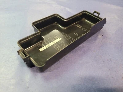 FUSE BOX COVER LID TOP PANEL RELAY ENGINE EPS for 2001-2005 TOYOTA MR2 SPYDER — 第 1/4 张图片