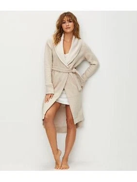 Bata/plumero Tahari malva Foto 1 de 4