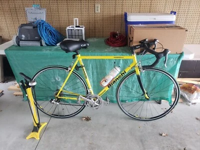 1990 Vintage Bianchi Vigorelli Road Bike - Image 1 of 4
