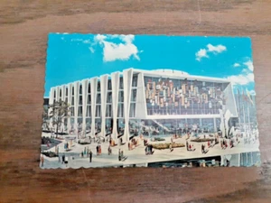 Vintage 1964 NEW YORK WORLD'S FAIR Postcard "Hall of Education" Dexter Chrome - Picture 1 of 3