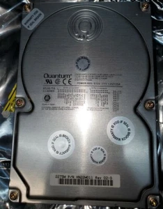 DISCO DURO INTERNO HN22W011 QUANTUM ATLAS 2 SERIE 3.5 2275W REV 02-D - Imagen 1 de 2