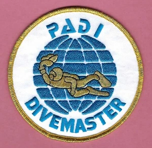 PADI PROFESSIONAL ASSOCIATION OF DIVE INSTRUCTORS DIVEMASTER PATCH - Picture 1 of 1
