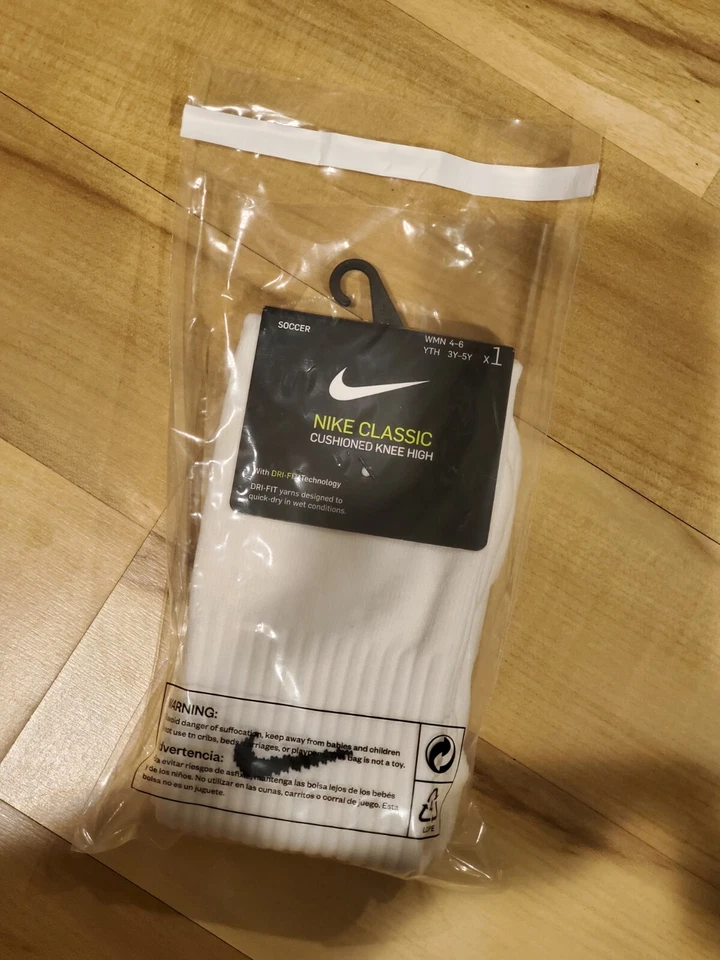 Nike Classic Cushioned Knee High Soccer Socks Womens Small 4-6 White ⚽️ - Image 1 of 1