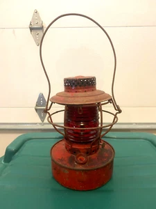 Handlan St. Louis Vintage Railroad Lantern / Broken Globe - Picture 1 of 9
