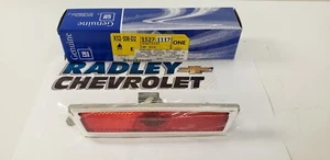 15271117 NEW GM OEM SIDE MARKER LAMP MALIBU - Picture 1 of 2