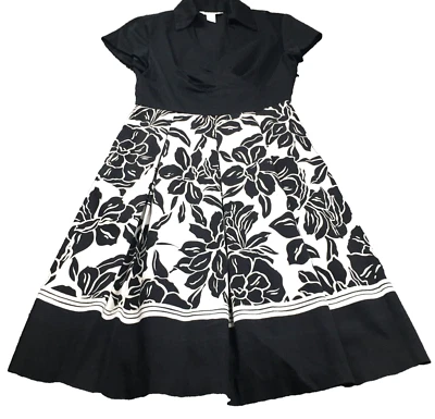 White House Black Market 女式连衣裙 2 码黑色花卉帽袖弹力 — 第 1/4 张图片