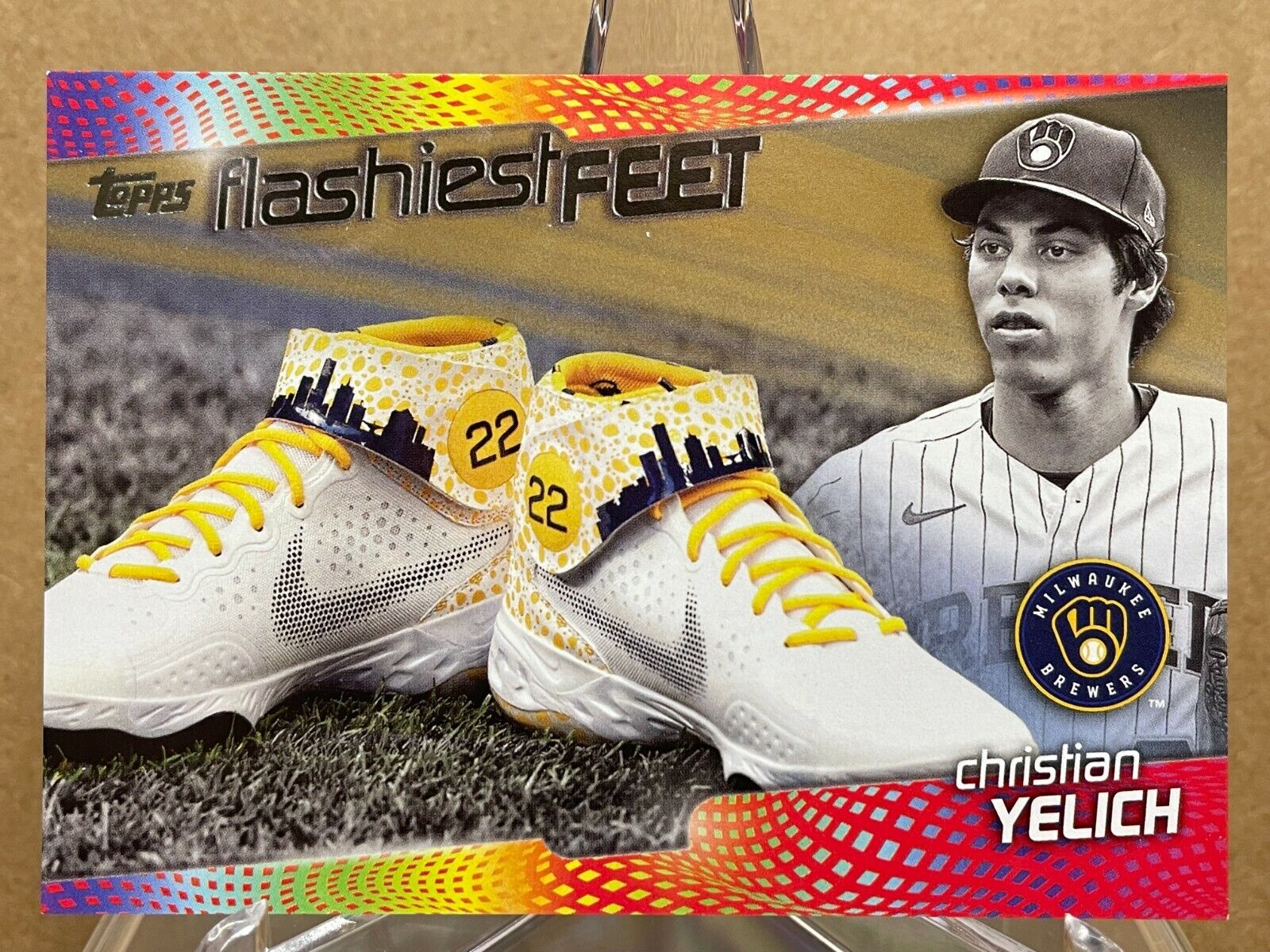  2022 Topps Series 1 - Christian Yelich - Flashiest Feet - Gold /75