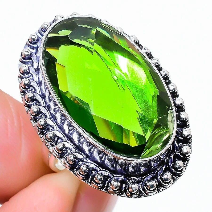 Anillo de joyería de plata de ley 925 hecho a mano con piedras preciosas de peridoto verde talla 7 (EE. UU.) Foto 1 de 1