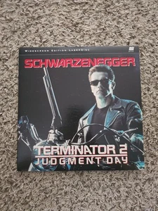 Terminator 2 Laserdisc 2-Disc LD Widescreen Edition Schwarzenegger Gatefold VG - Picture 1 of 3