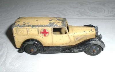 Ambulancia Bentley Dinky Toys vintage de los años 40 de Meccano Foto 1 de 4