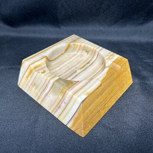 Vintage geschnitzter polierter gebänderter Onyx Marmor Naturstein 4" quadratischer Aschenbecher - Bild 1 von 19