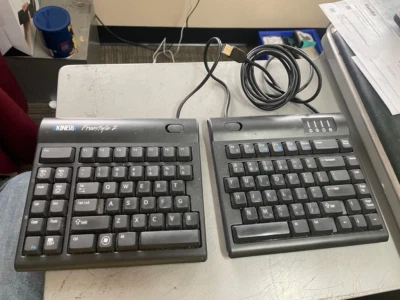 vtg Kinesis Freestyle 2 KB800PB Ergonomic Split Wired Keyboard US Layout  KB800 - Image 1 of 4