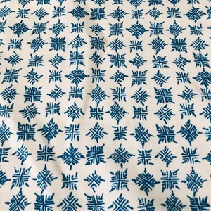 Tela Schuyler Samperton Firefly Performance 1,2 años azul océano blanco geométrico - Imagen 1 de 4