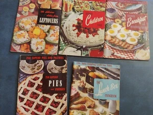 Culinary Arts Institute vintage cooks books 105,107, 5,111, 2 - Picture 1 of 9