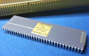 CPU MC68000L6 MOTOROLA DE COLECCIÓN 1983/85 64 pines 68000 16 bits MC68000L APPLE NUEVO - Imagen 1 de 3