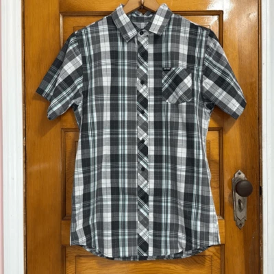 Zoo York Grey Plaid Short Sleeve Button Down Shirt Men’s Small - Image 1 of 4
