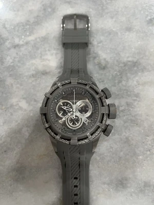Reloj cronógrafo Invicta 1225 Reserve Bolt hecho en Suiza correa de goma gris para hombre Foto 1 de 4
