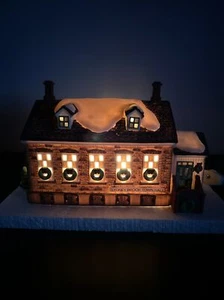 Department 56 Heritage Village Stoney Brook Town Hall Light Up Building VG - Bild 1 von 12
