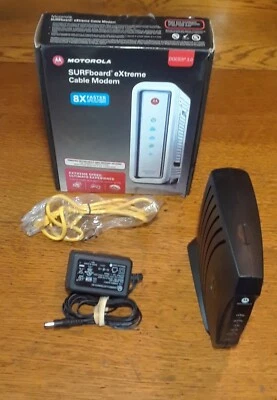 Motorola SURFboard SB6141 400 Series eXtreme Cable Modem White - Image 1 of 3