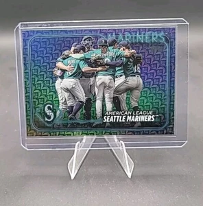 2024 Topps Series 1 Easter Holiday Foil American League Seattle Mariners #241 - Bild 1 von 2