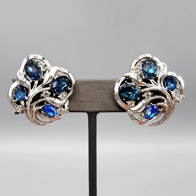 Pendientes Clip Corona Trifari Dos Tonos Azul Ovalado Estrás Racimo Tono Plata Foto 1 de 4