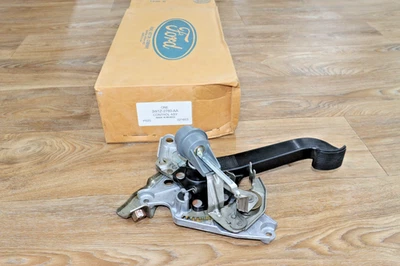 Ford 3W1Z-2780-AA Lever Assembly - Parking 2003-2004 Lincoln Town Car Victoria - Image 1 of 4