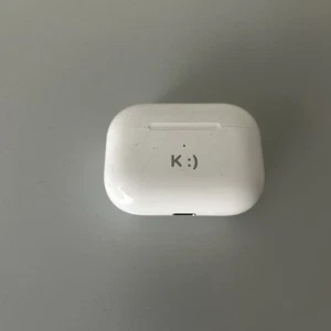 Apple A2190 AirPods Pro 1ère génération écouteurs sans fil avec étui de charge - Photo 1 sur 4