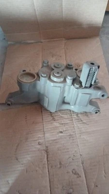 Масляный редукторный насос двигателя 161-4113 7N286 7N0286 CATERPILLAR Cat 3408 - Изображение 1 из 4