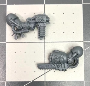40k Space Wolves TERMINATOR STORM BOLTER & CHAINFIST #2 Wolf Guard bits GW AZ25 - Picture 1 of 2