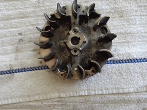 OEM 09P602 Genuine Briggs and Stratton flywheel 590544   (25JY26) - Picture 1 of 4