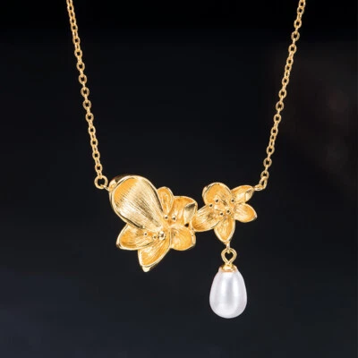 I04 Collier Pflaumenblüten Con Bianca Acqua Dolce Perla Argento 925 Placcato Oro - Immagine 1 di 4