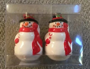 ⭐️Adorable Snowmen Salt & Pepper Shakers 3.5” (F2 - Picture 1 of 5