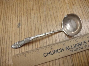 Antiguo cucharón de salsa de plata esterlina inglés de 1892 de 5 3/4" - Imagen 1 de 6